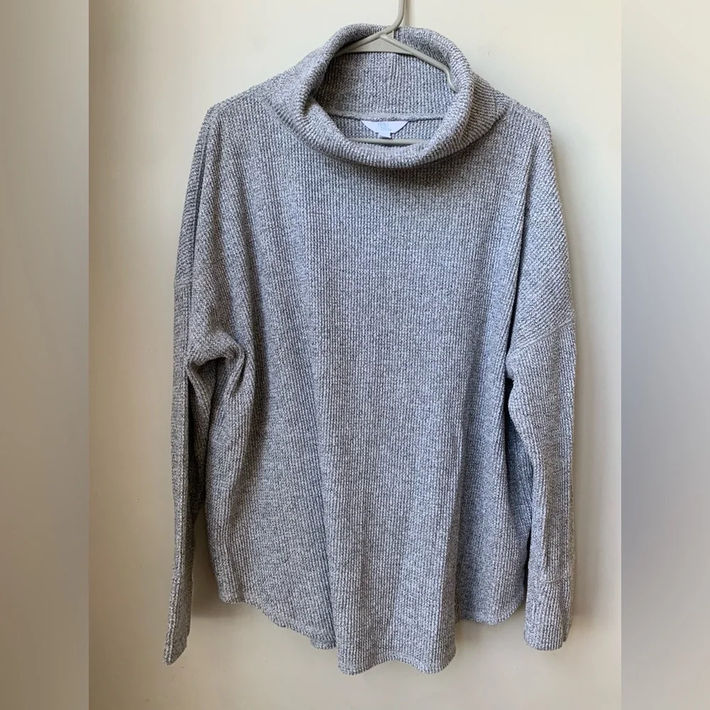 TIME AND TRU Women’s Gray and Cream Waffle Weave Mock Neck Long Sleeve Tunic